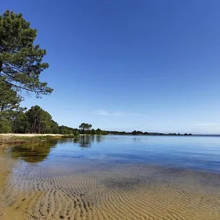 White Blue House * ביסקארוס